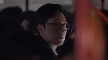 Min-ji sobrevive nos episódios 3 e 4 de “Agente Kim Reativado” e vira alvo de novo confronto - Imagem do artigo original